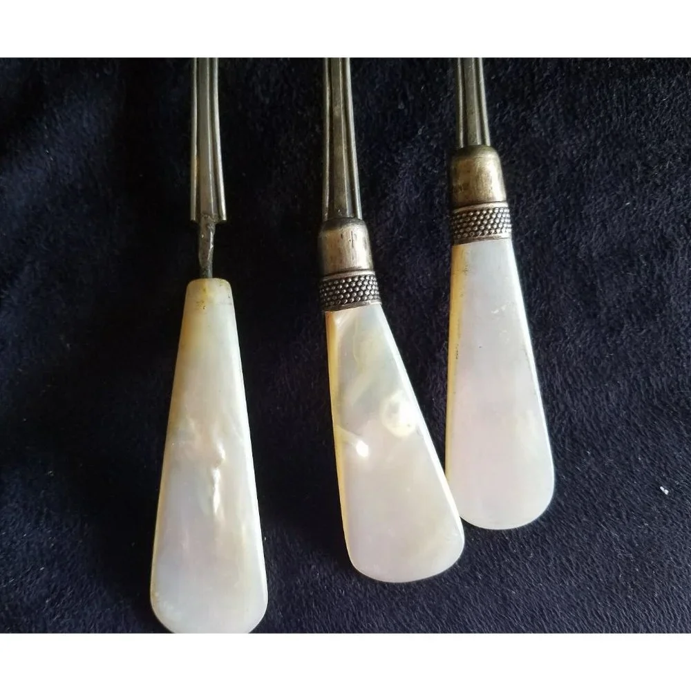 ANTIQUE SHEFFIELD A.1.PLATE 5 Knifes + 3 Forks MOTHER PEARL HANDLE STERLING CAP